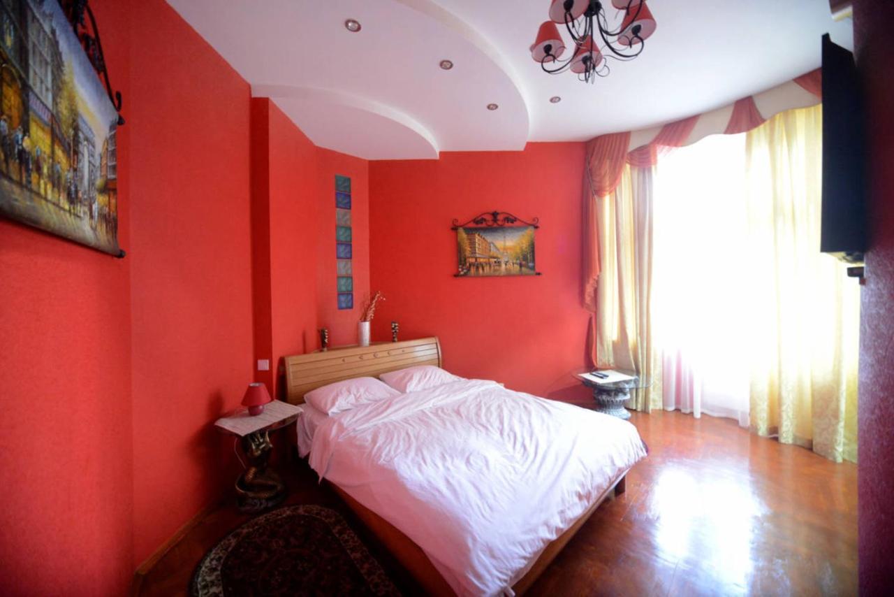 Chekhov Apartment Kyiv Exterior photo